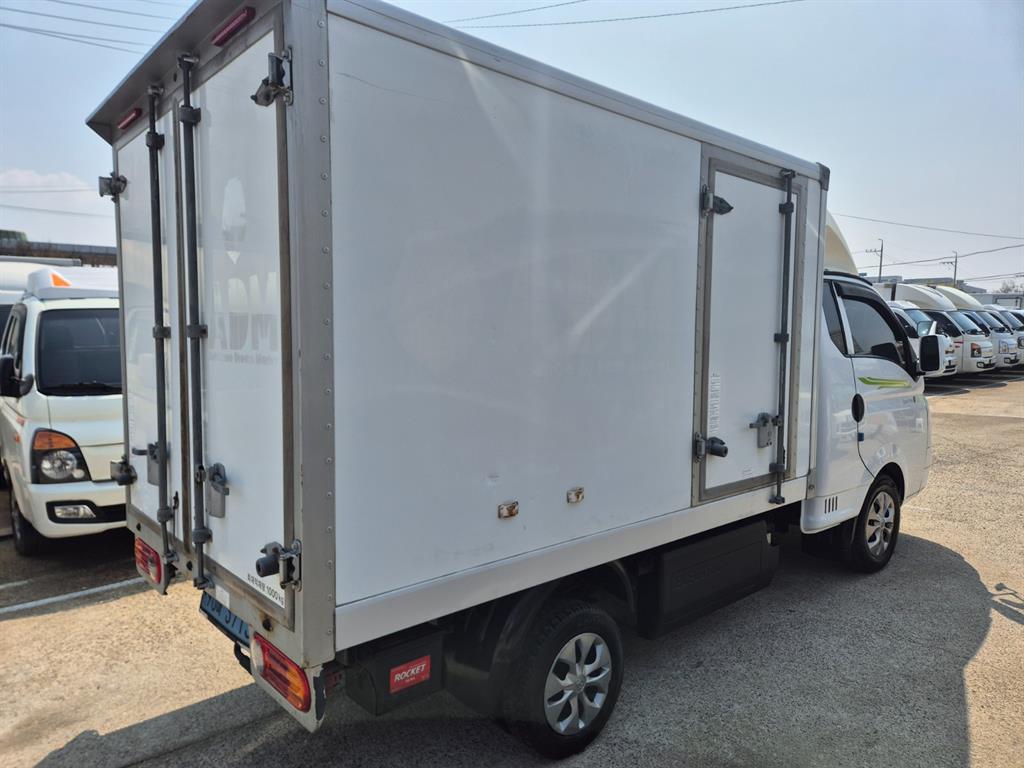 [소형화물][내장탑]포터2 (EV) 1.0톤/슈퍼캡/초장축 - миниатюра 5