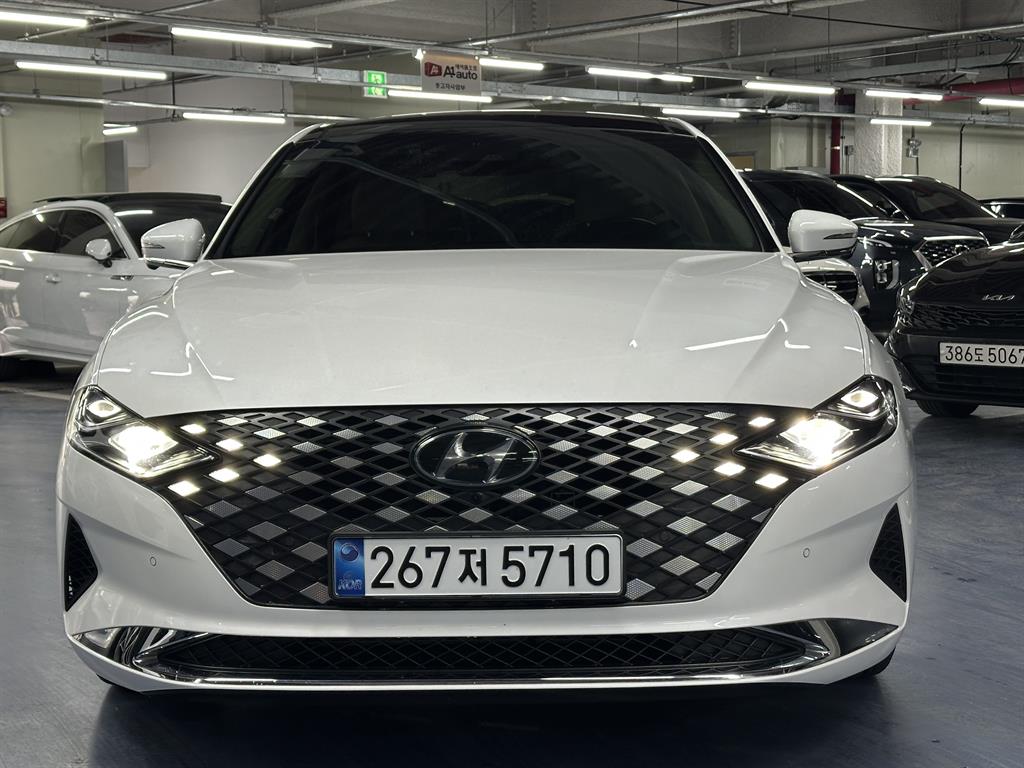 HYUNDAI Grandeur - Vista 2