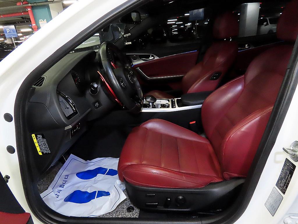 KIA Stinger - Vista 6