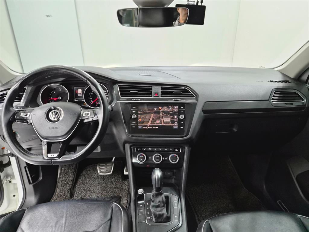 Volkswagen Tiguan - Vista 8