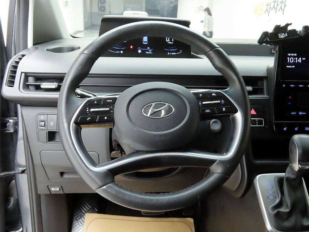 HYUNDAI Staria - Vista 7