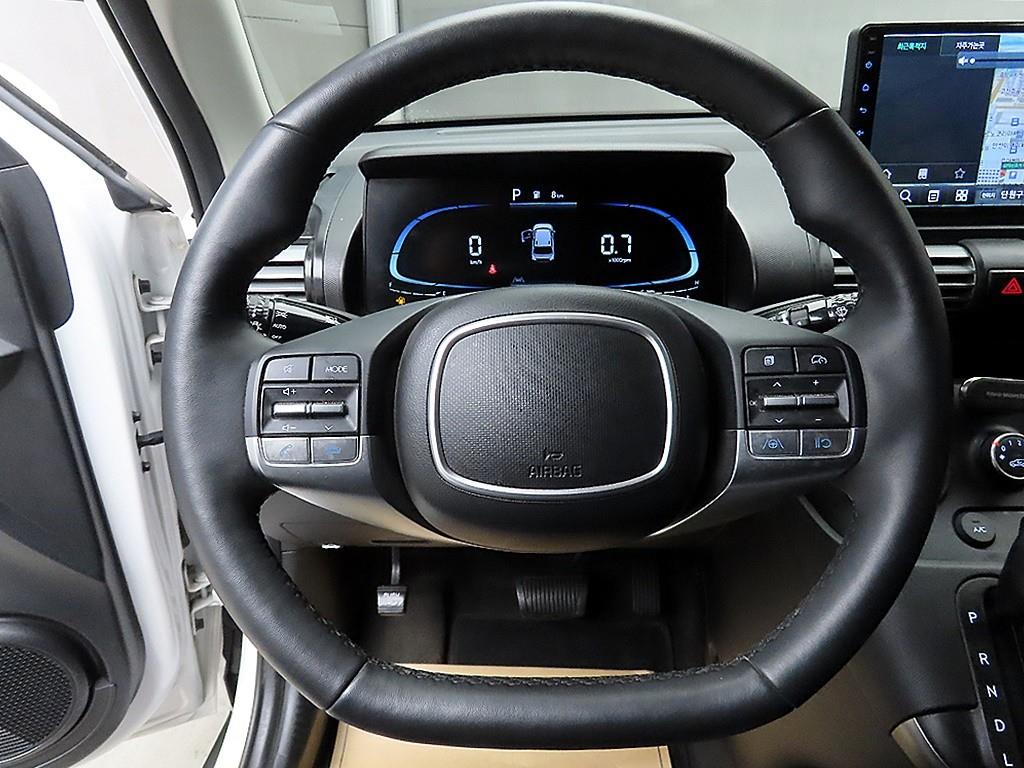 HYUNDAI Casper - Vista 9