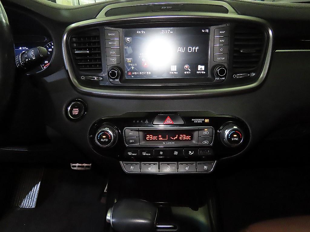 KIA Sorento - Vista 11