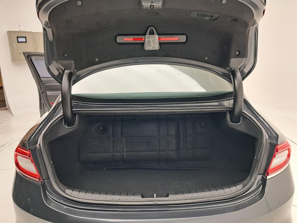 HYUNDAI Grandeur 2018 - Importación desde Corea - HF Imports Iquique - Foto 18