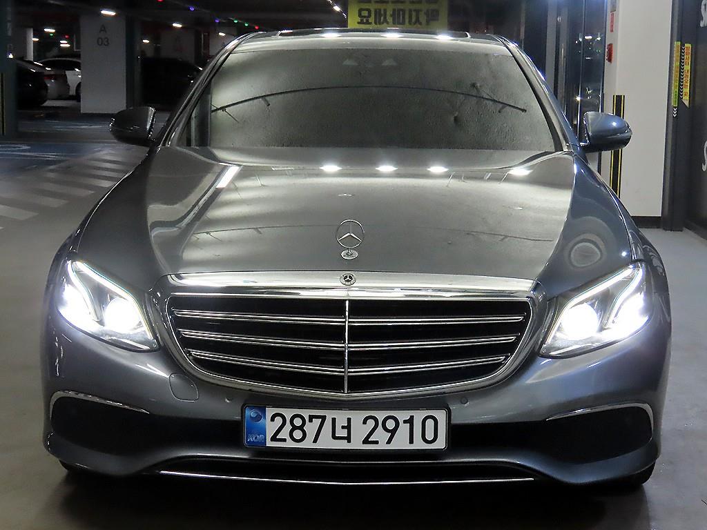 Mercedes Benz E class - Vista 2