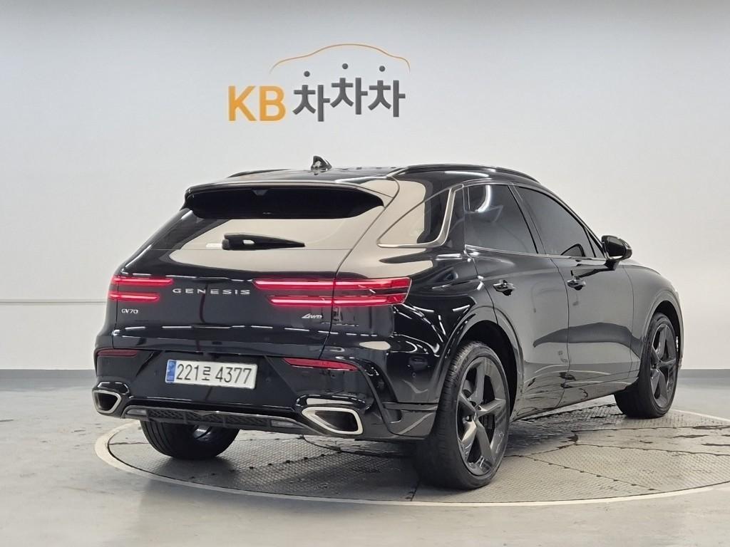 Genesis GV70 - Vista 3