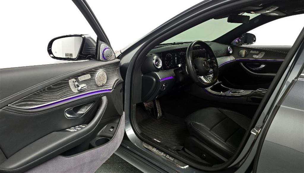 Mercedes Benz E class - Vista 10