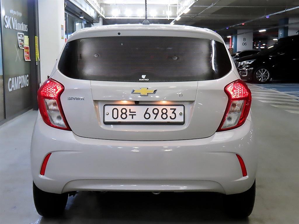 Chevrolet Spark - Vista 5