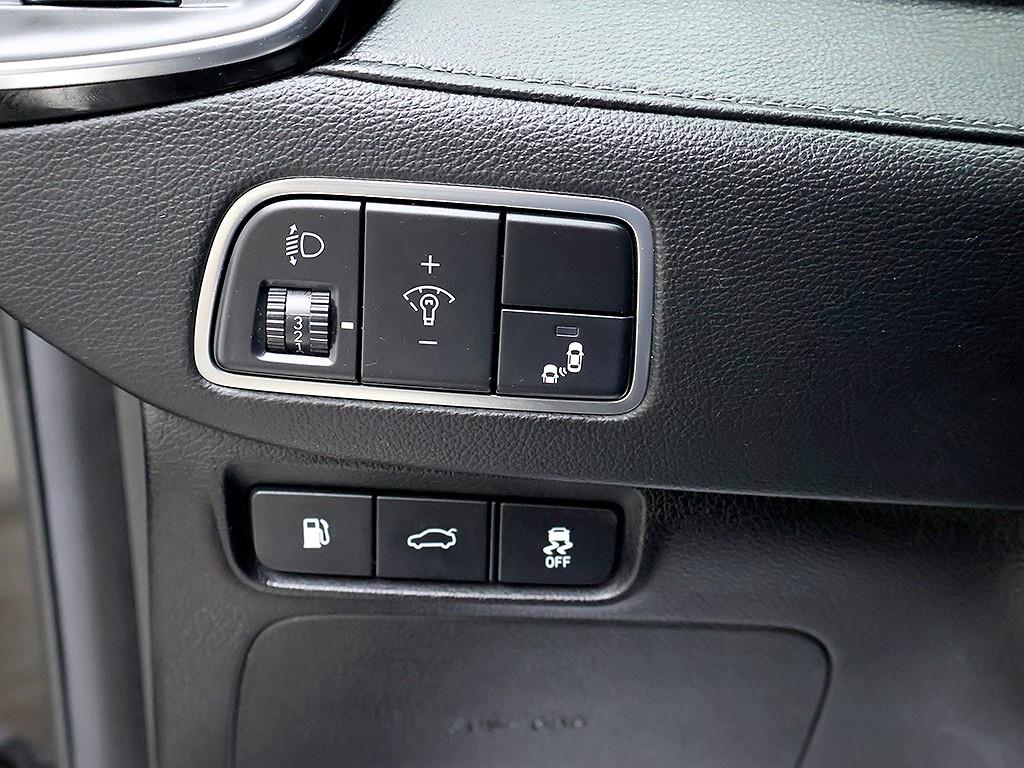 HYUNDAI Grandeur 2018 Negro - Importación desde Corea - HF Imports Iquique - Foto 13