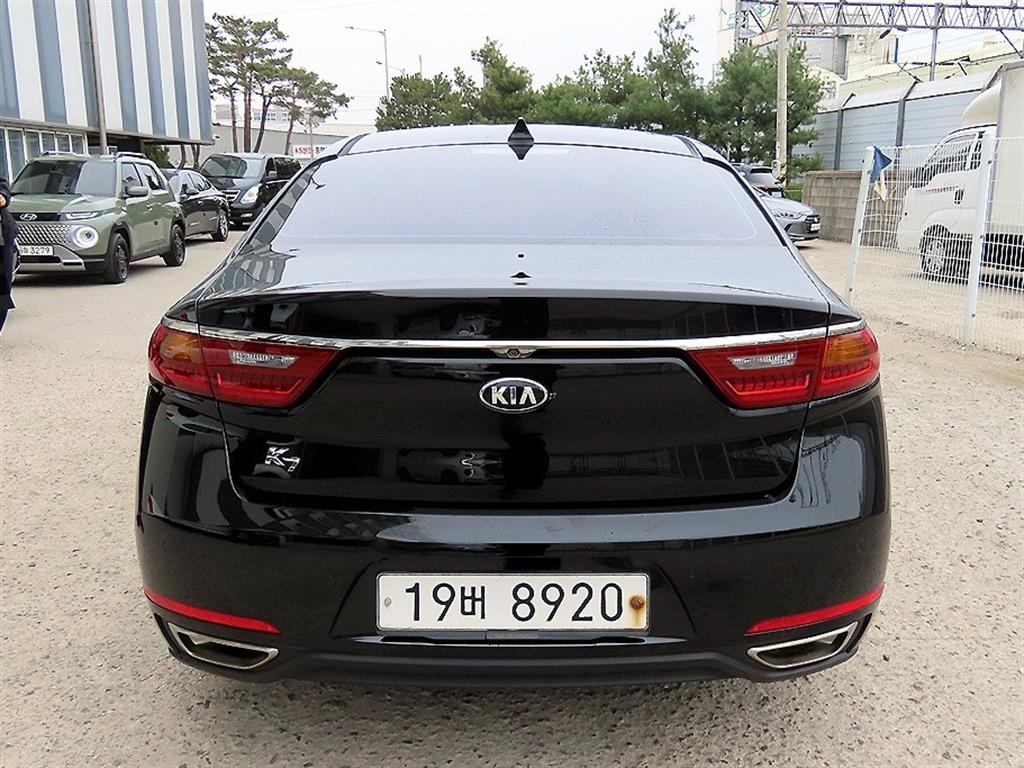 KIA K7 - Vista 4