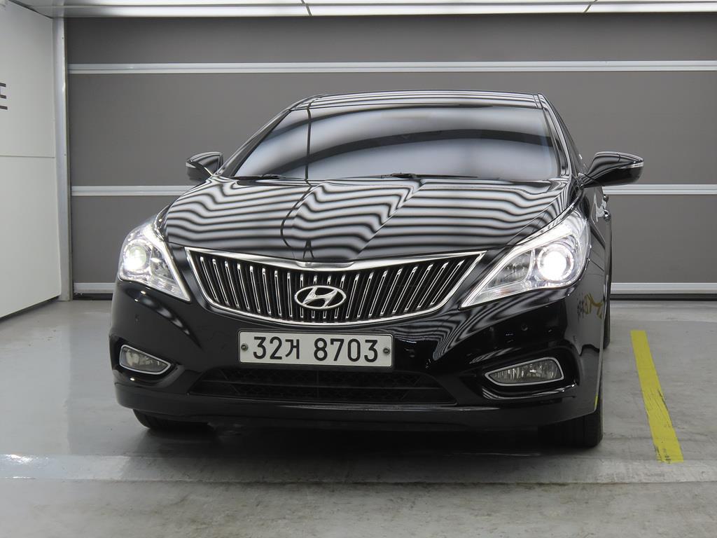 HYUNDAI Grandeur - Vista 2