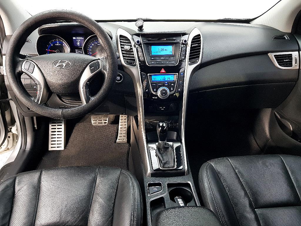 HYUNDAI i30 - Vista 5