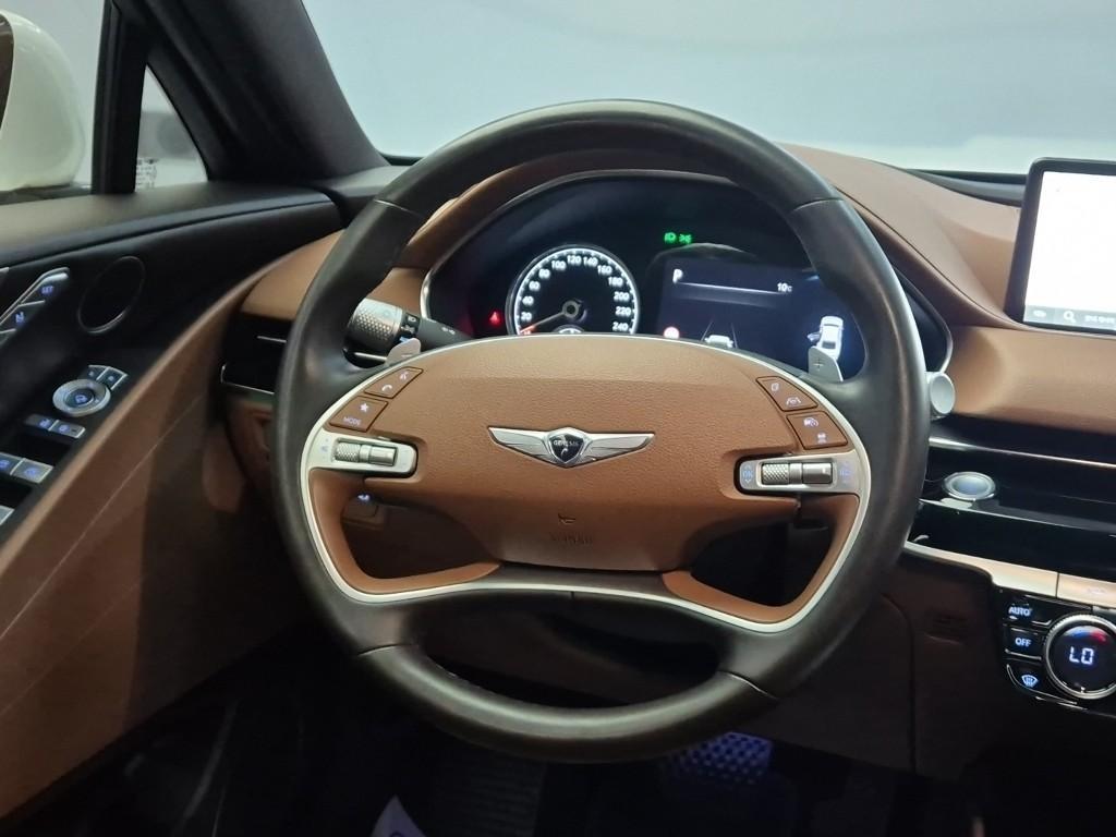 Genesis G80 - Vista 9