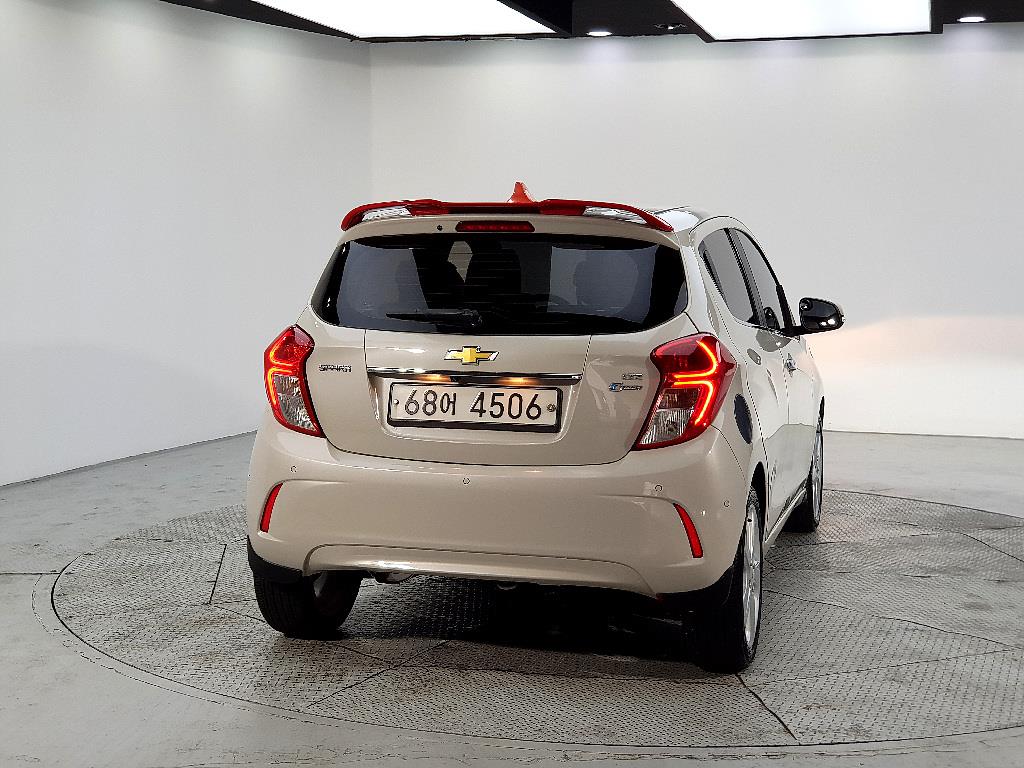 Chevrolet Spark - Vista 3