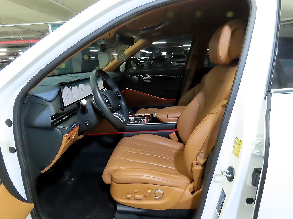 Genesis GV80 - Vista 6