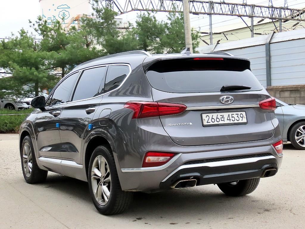 HYUNDAI Santa Fe - Vista 3