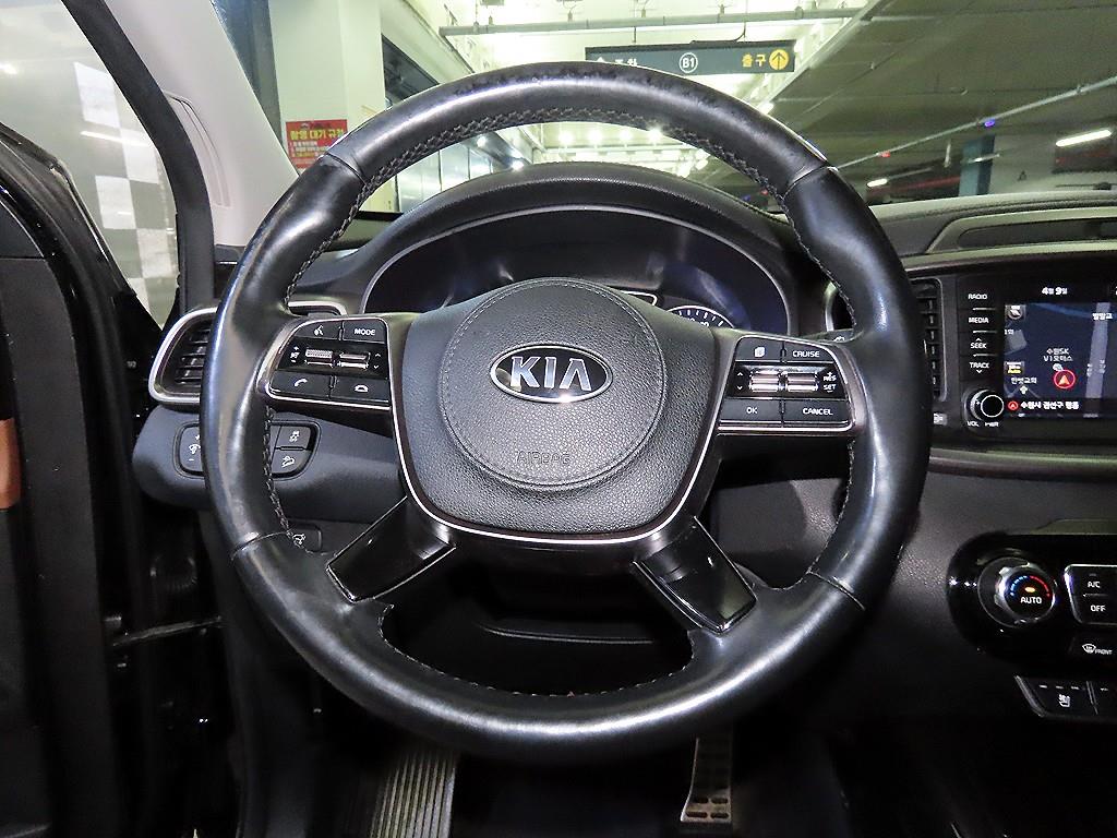 KIA Sorento - Vista 8