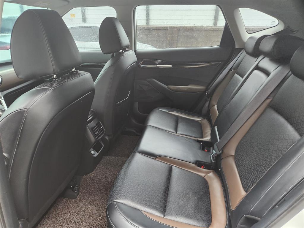 KIA Seltos - Vista 6