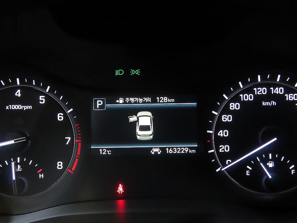 Genesis G80 - Vista 9