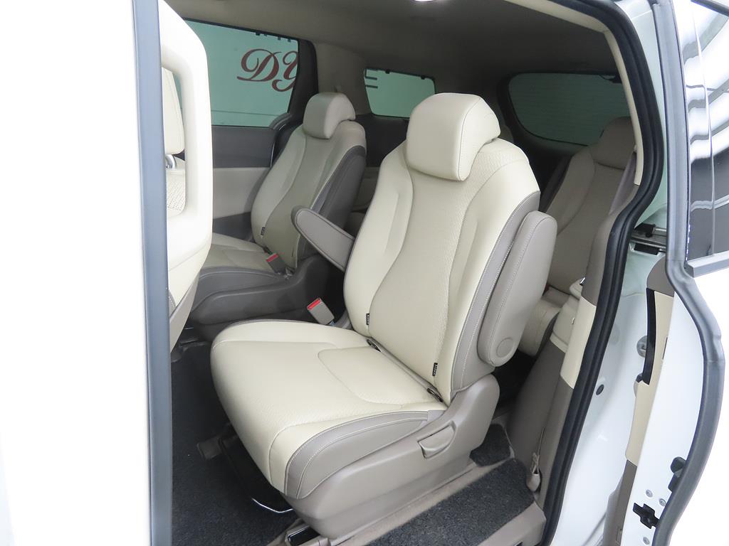 KIA Carnival - Vista 7