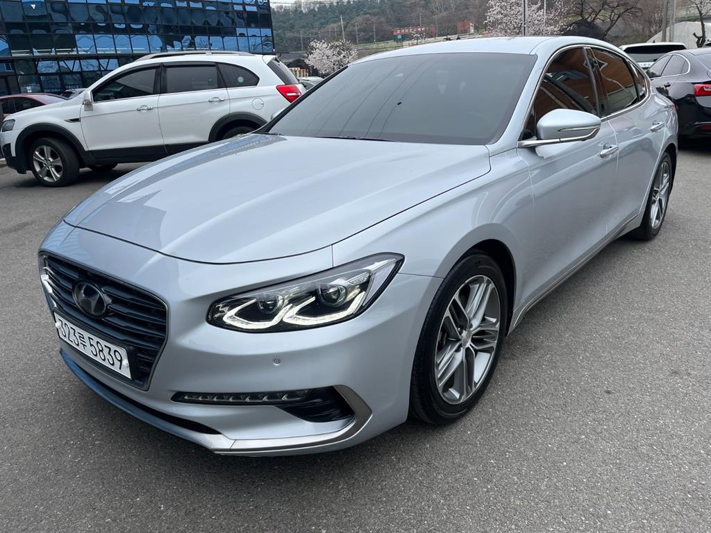 HYUNDAI Grandeur - Vista 3