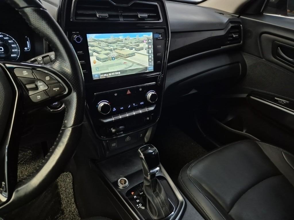 Ssangyong Tivoli - Vista 10