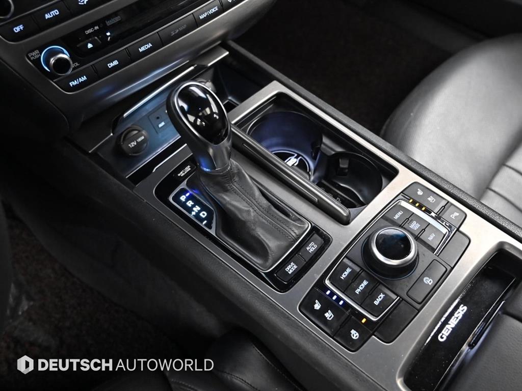 HYUNDAI Genesis - Vista 9