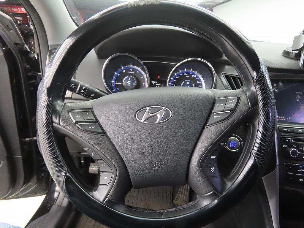 HYUNDAI Sonata - Vista 8