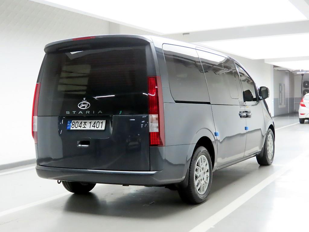 HYUNDAI Staria - Vista 4