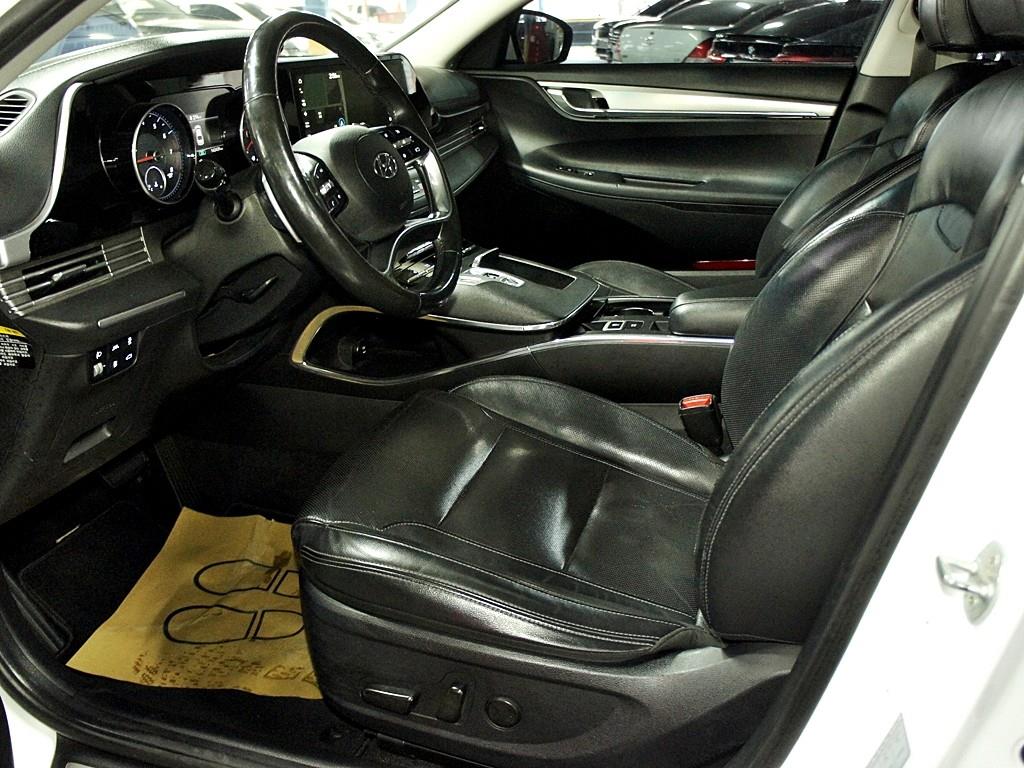 HYUNDAI Grandeur - Vista 9