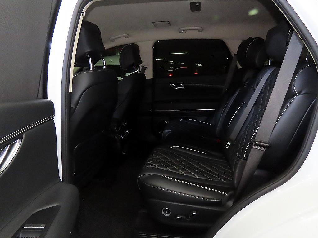 Genesis GV80 - Vista 7