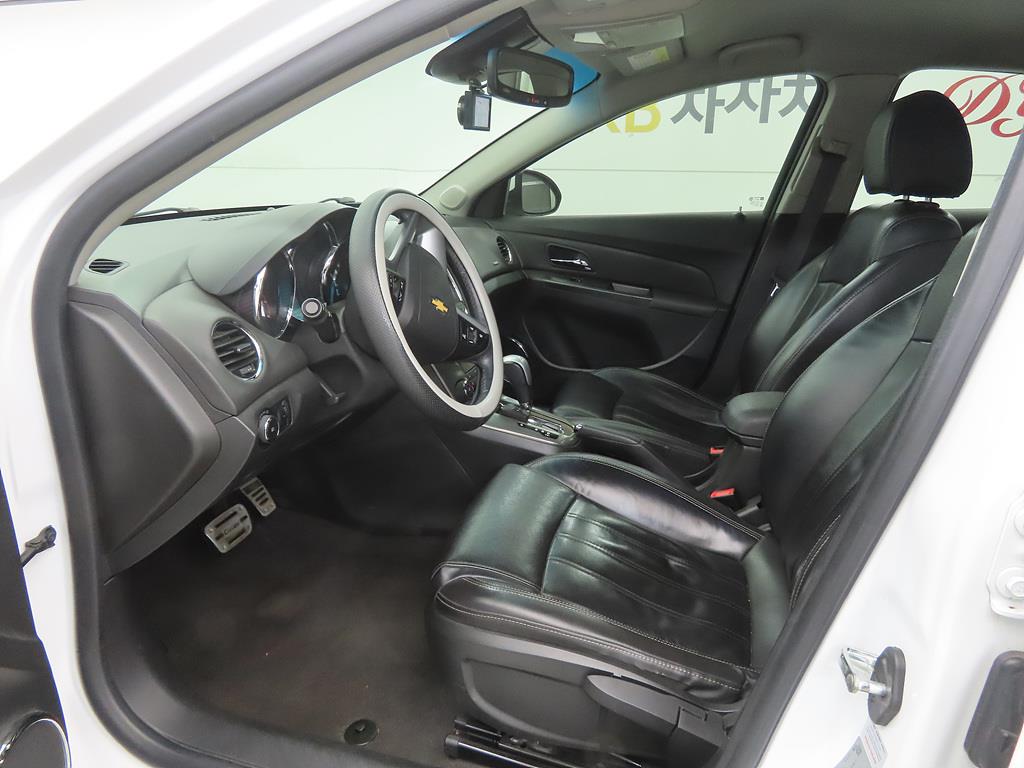 Chevrolet Cruise - Vista 5