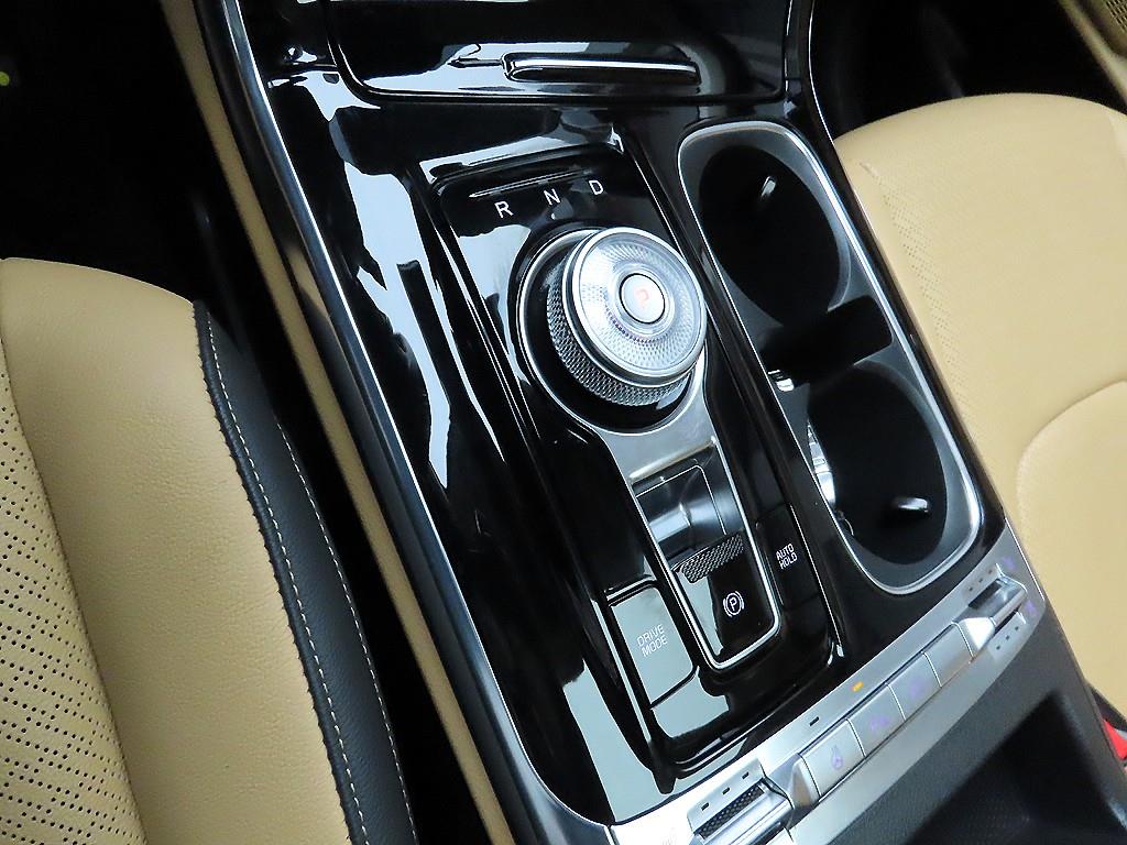 KIA Carnival - Vista 10