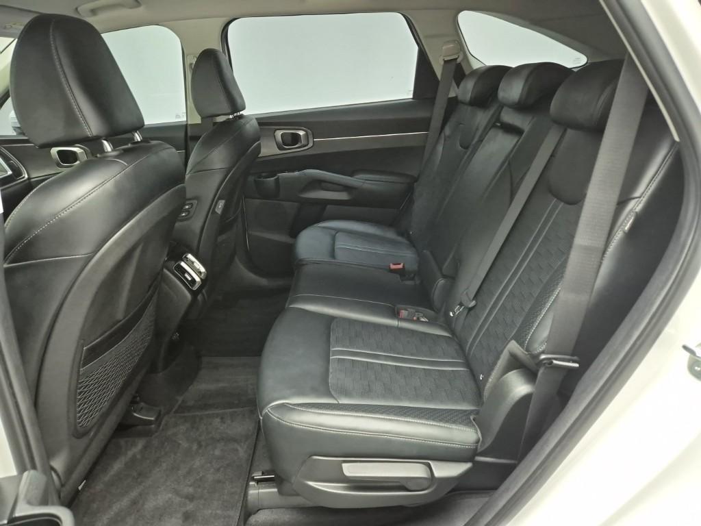 KIA Sorento - Vista 12