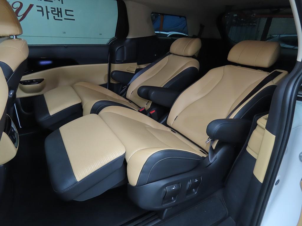 KIA Carnival - Vista 7