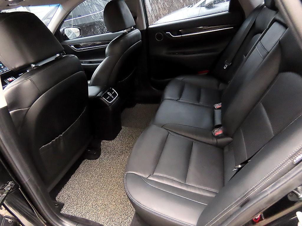 HYUNDAI Grandeur - Vista 6