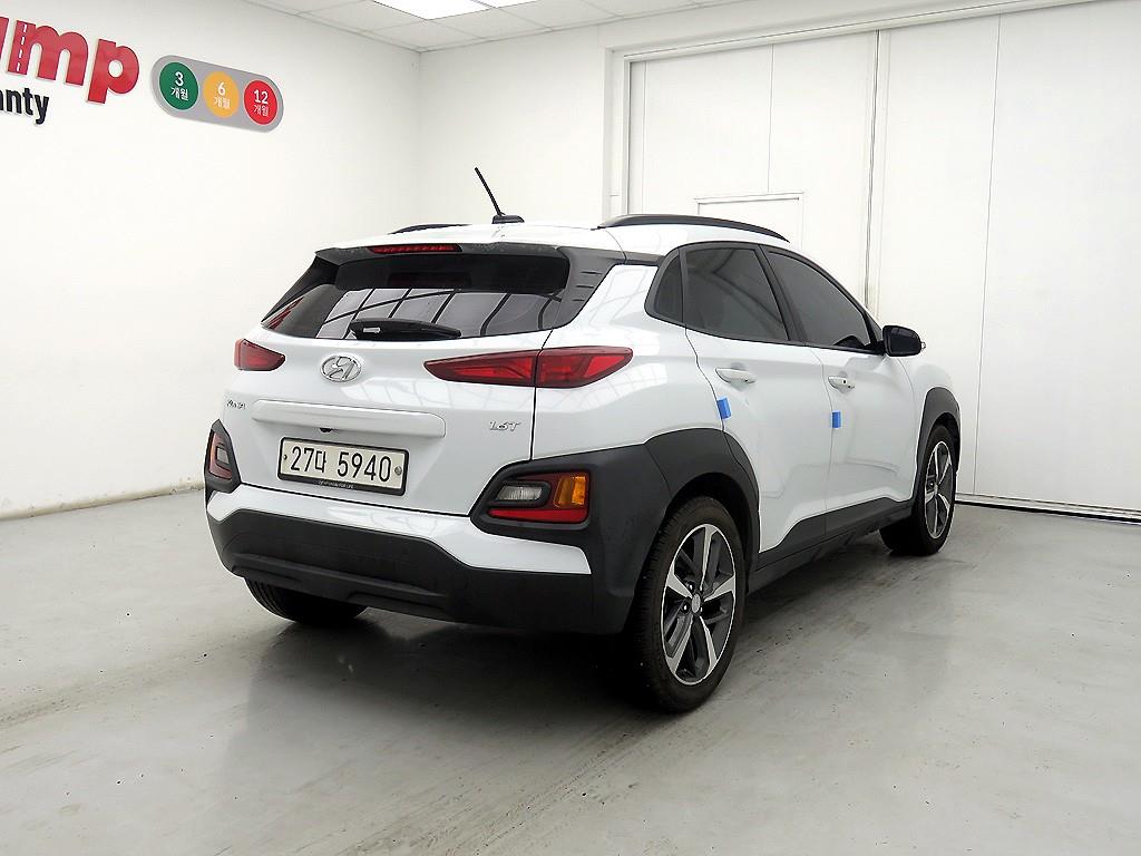 HYUNDAI Kona - Vista 4