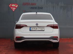 Volkswagen Jetta - Vista 8