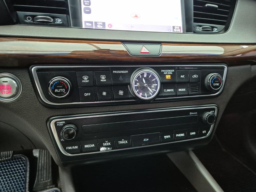 KIA K7 - Vista 10