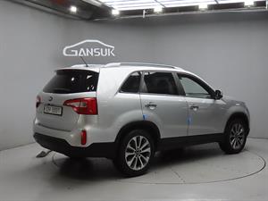 KIA Sorento - Vista 8