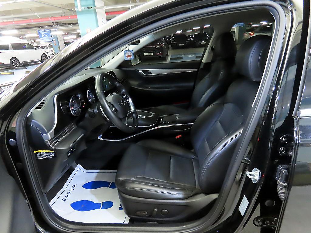 HYUNDAI Grandeur - Vista 6