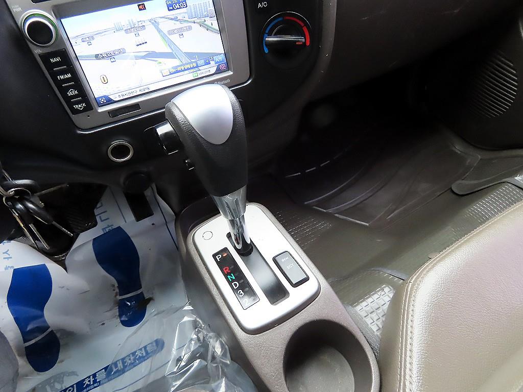 Small Truck Top_Ex(High) Built-in Top Power Gate 2016 Blanco - Importación desde Corea - HF Imports Iquique - Foto 13
