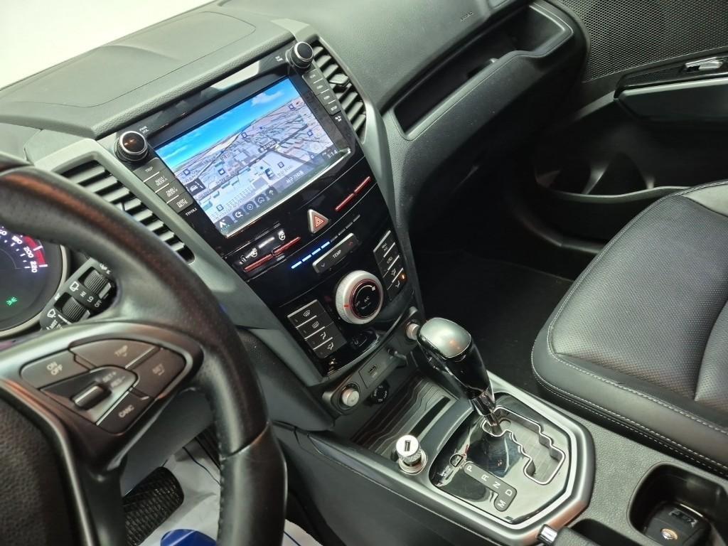 Ssangyong Tivoli - Vista 10