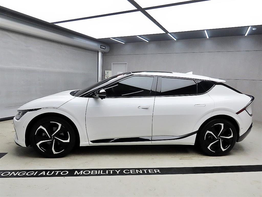 KIA EV6 - Vista 4