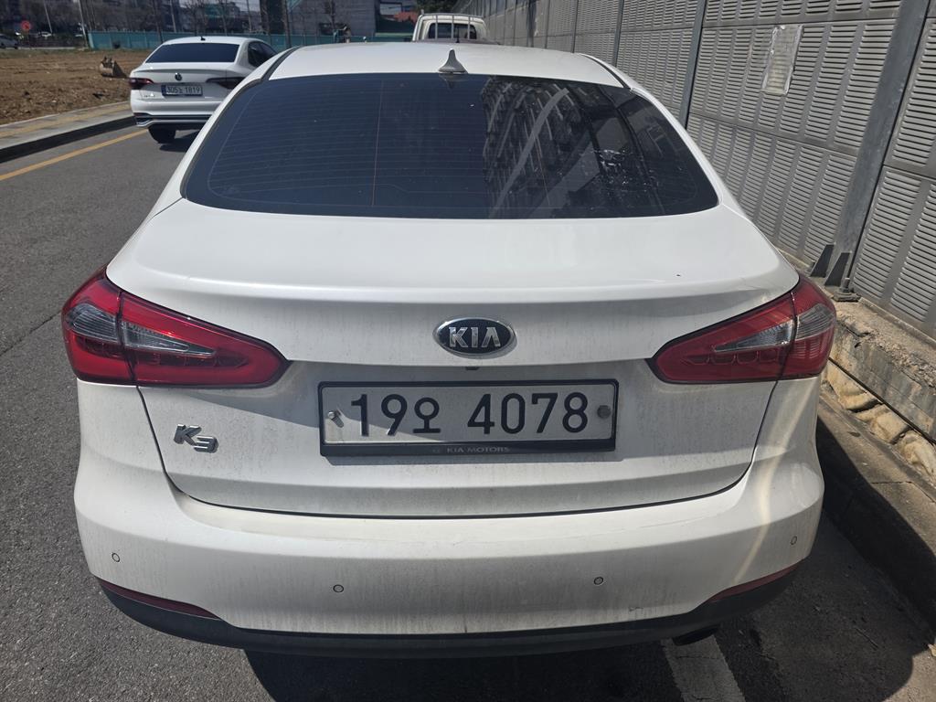 KIA K3 - Vista 3