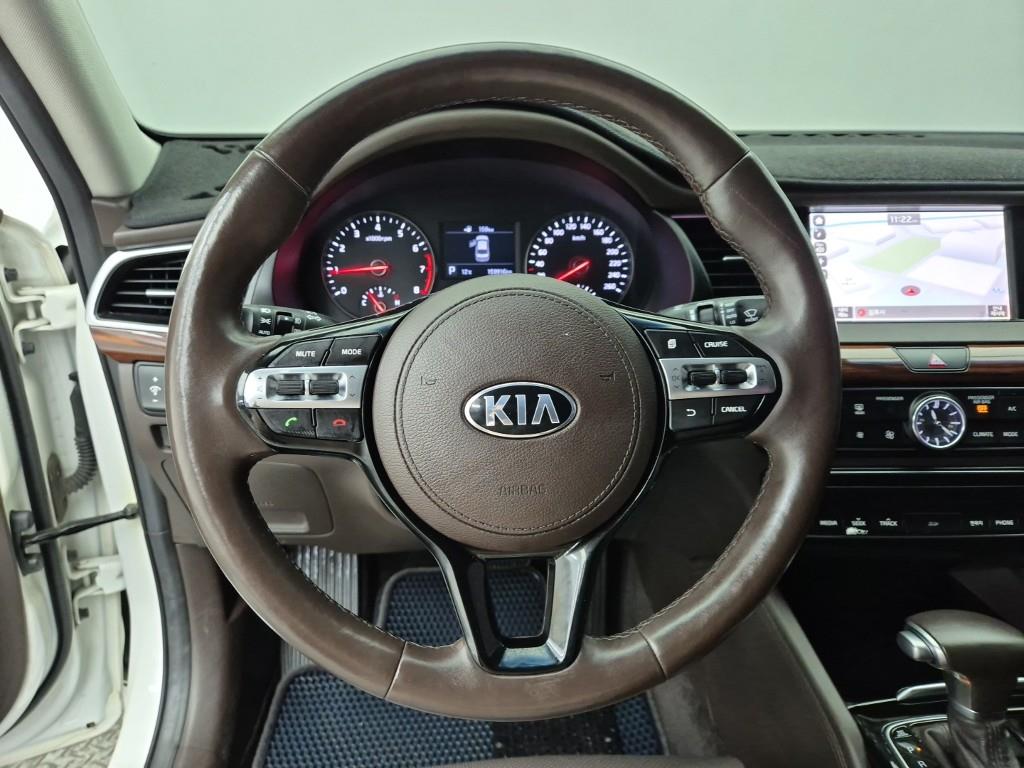 KIA K7 - Vista 9
