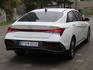 HYUNDAI Avante - Vista 6