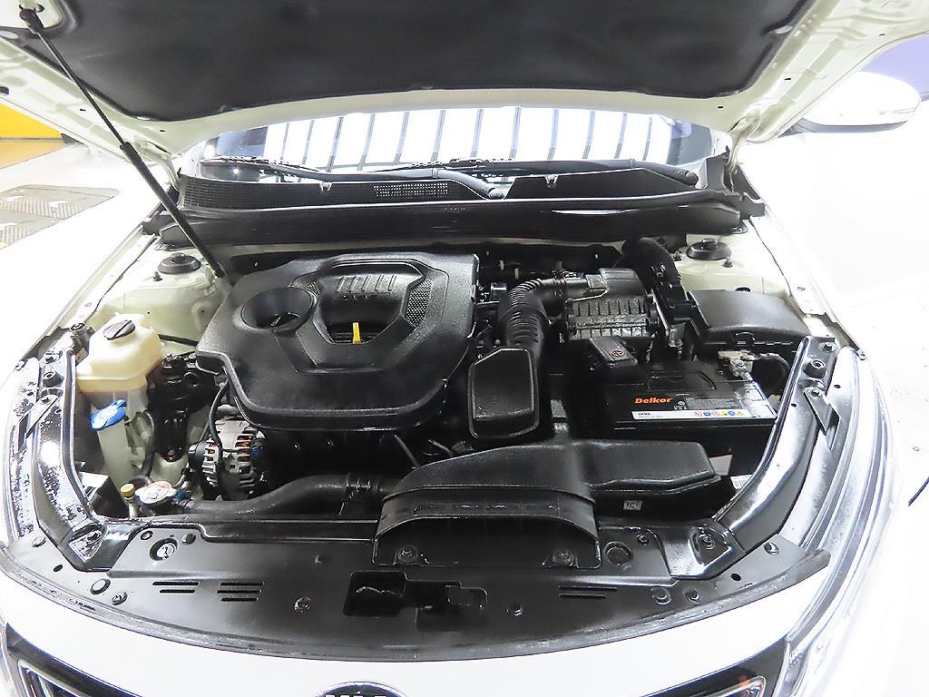 KIA K5 2015 Blanco - Importación desde Corea - HF Imports Iquique - Foto 8
