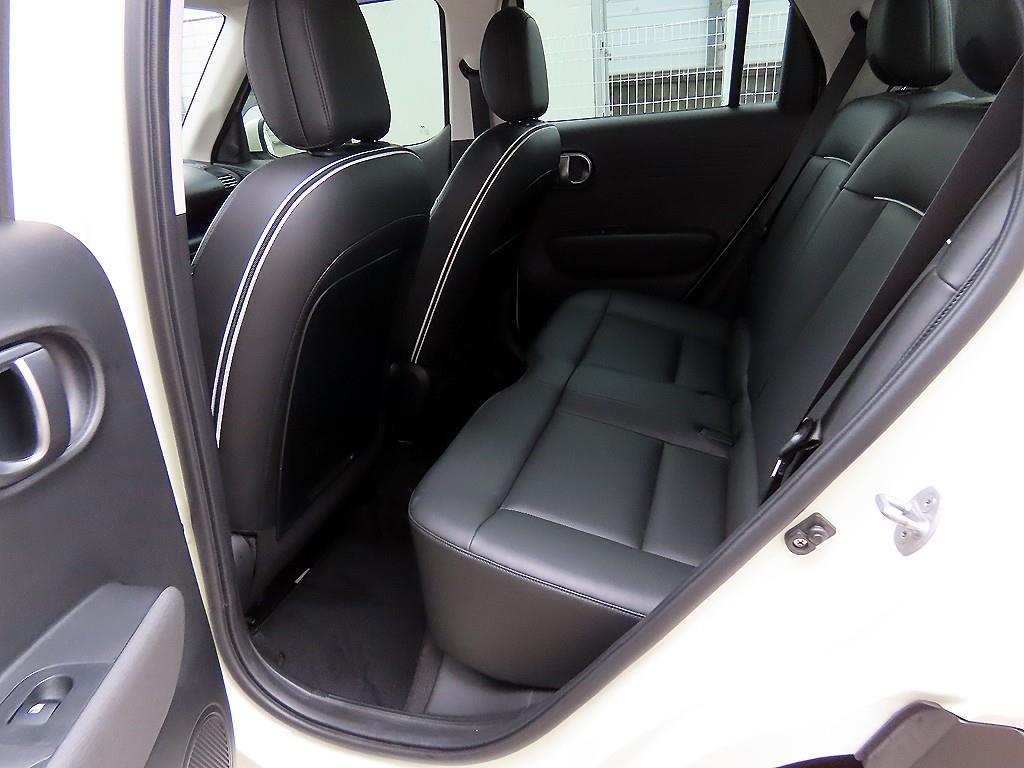 HYUNDAI Casper - Vista 6