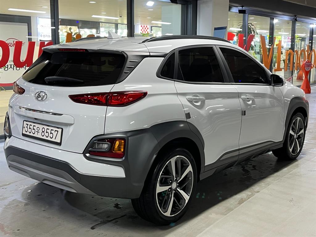 HYUNDAI Kona - Vista 4